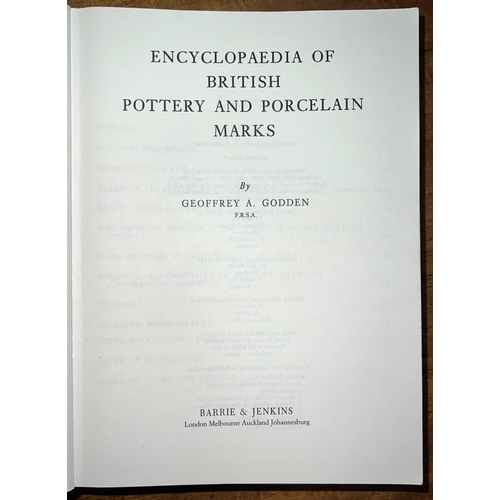 260 - Ceramic Interest - to include Godden's Encyclopaedia of Pottery and Porcelain Marks, further books o... 