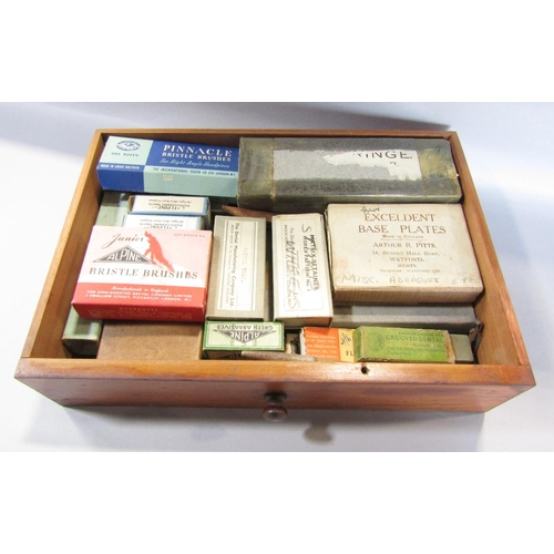 1543 - An Edwardian mahogany dentist’s instrument drawer with a hinged top section containing glass jars, w... 