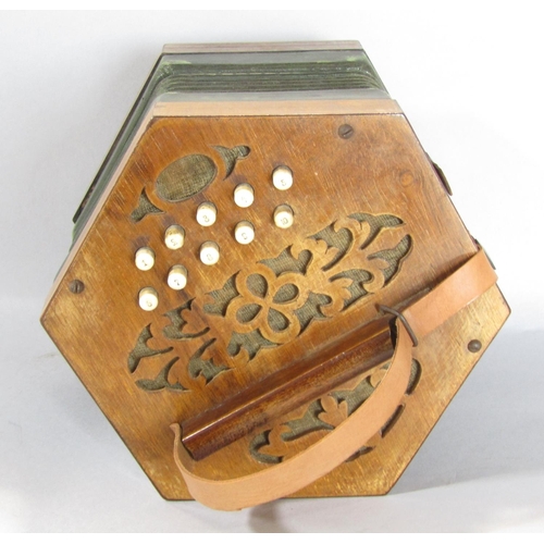 1544 - A Concertina, in working order, Made in Germany.