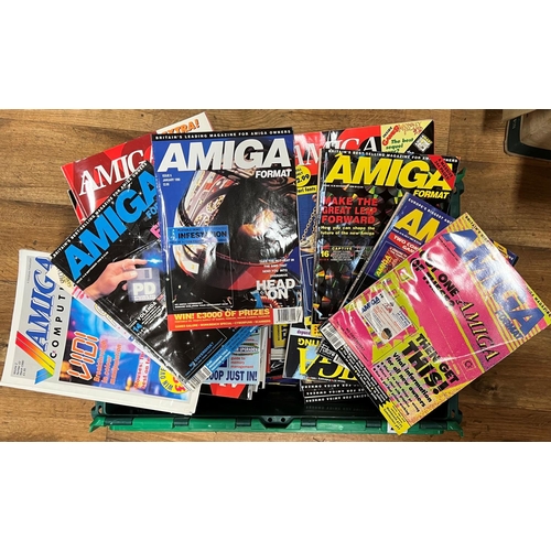 284 - A large quantity of Amiga computer magazines from the early 1990s