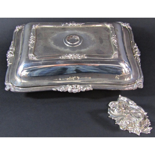 1192 - A pair of Goldsmith Alliance Georgian Neoclassical style silver plated tureen with bain-marie base s... 