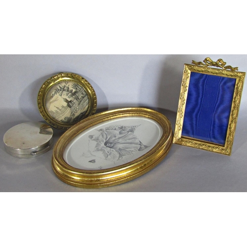 1412 - A collection of compacts to include a small hallmarked silver example, together with an early 19th c... 