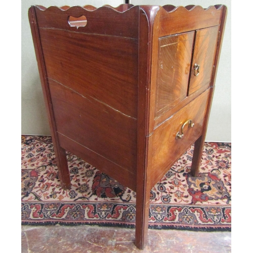 2673 - A Georgian mahogany tray top commode, the front elevation enclosed by the original pull out base, en... 