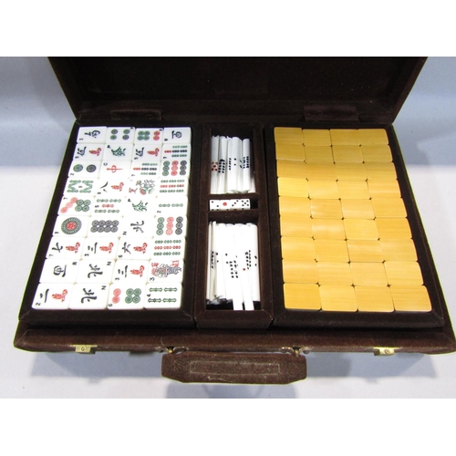 1583 - Mahjong set, solitaire set, an autograph album containing Hampshire 1st Eleven and 1953, Worcestersh... 