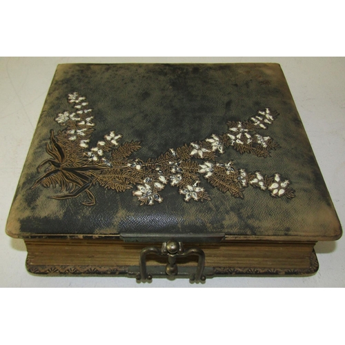 313 - A quantity of Victorian and later photographic albums, English and European, some portraiture, some ... 