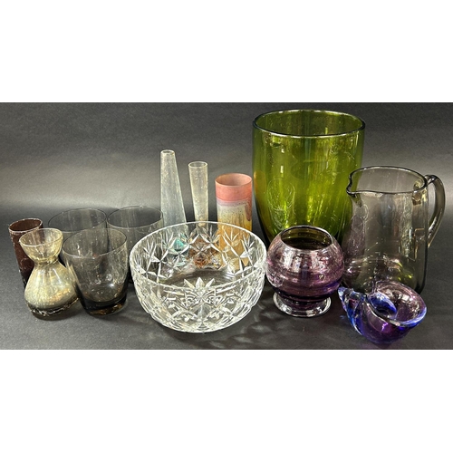 1153 - A mixed selection of glassware including a green vase, single stem vases, a cut glass fruit bowl, a ... 