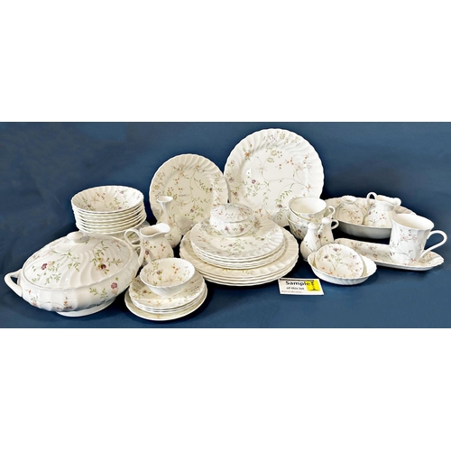 1002 - A collection of Wedgwood bone china Campion pattern tea wares comprising dinner plates, side plates,... 