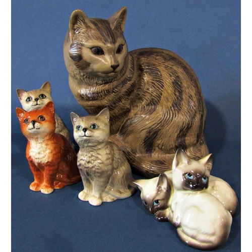 1076 - A large Poole Pottery figure of a seated cat and a small Poole Pottery plate with mouse, butterfly a... 