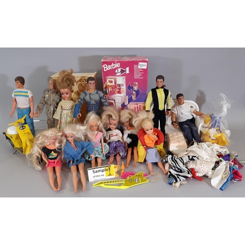 321 - Large collection of Barbie, Sindy, Action Man, GI Joe and Ken dolls together with dolls clothes, Bar... 