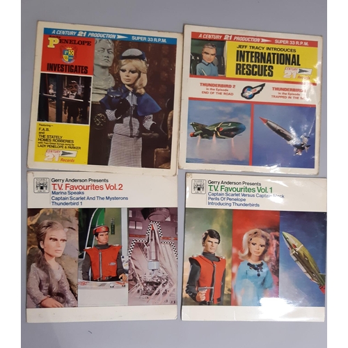 333 - Boxful of Thunderbirds items including boxed International Rescue Thunderbird 2 kit (assembled), boo... 