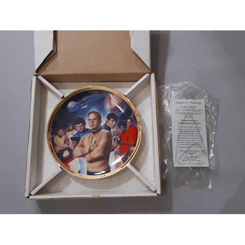 338 - 50 Hamilton Collection Star Trek plates including 25th Anniversary collection, others from Star Trek... 