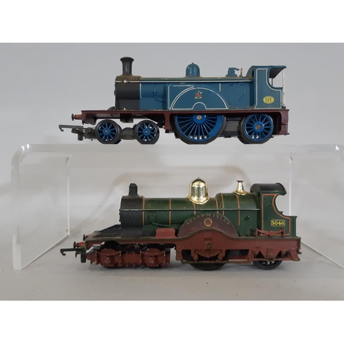 357 - 00 gauge railway models including Stephenson's Rocket by Triang R651 R652, a Triang R354  4-2-2 loco... 