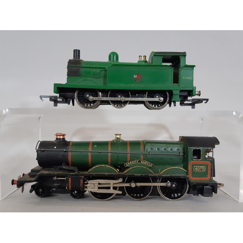 357 - 00 gauge railway models including Stephenson's Rocket by Triang R651 R652, a Triang R354  4-2-2 loco... 