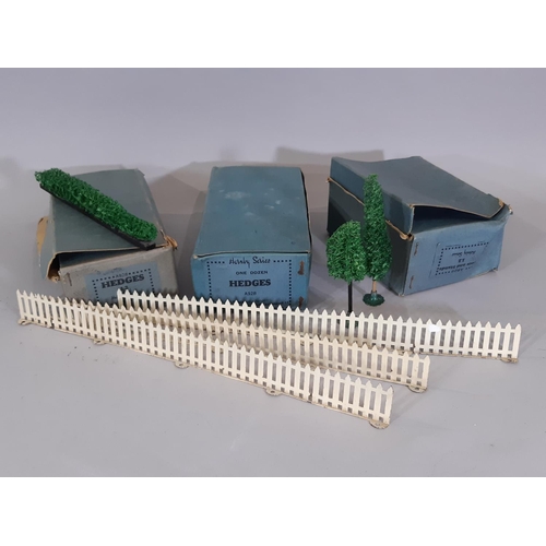 361 - 3 boxes of Hornby Series railway modelling greenery comprising 2 x A928 'Hedges' (one is incomplete)... 