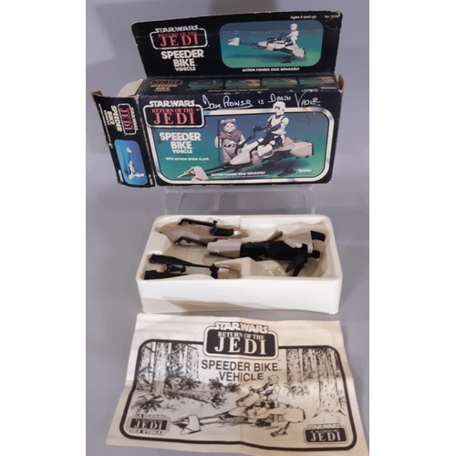 366 - Star Wars 'Return of the Jedi' Speeder Bike Vehicle by Kenner (1983) in original box with plastic in... 