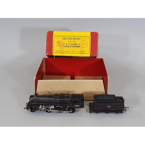 327 - Collection of 00 gauge railway models by Trix Twin including three 4-6-0 Locomotives (2 with tenders... 