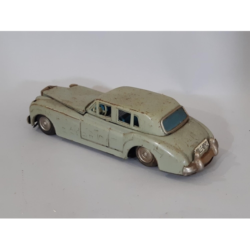 358 - Mixed collection of model vehicles including Dinky military vehicles, Tonka truck, cars by Corgi, Ma... 