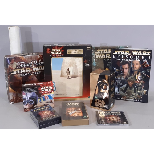 360 - Star Wars Episode 1 The Phantom Menace collectables including 4 advertising posters each 70x42cm, Tr... 