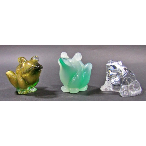 1161 - A small collection of five glass frogs, including a Murano Glass example, four other decorative frog... 