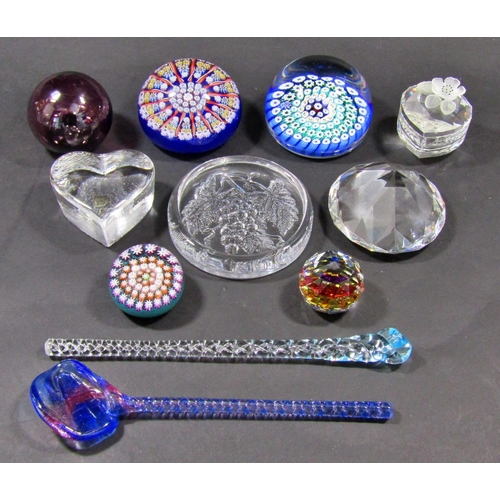 1163 - A mixed collection of  glass paperweights, ornaments in various shapes and styles