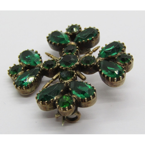 1261 - 9ct fob watch brooch / pin, 2.4g and a 19th century green paste quatrefoil brooch, 5.8g (af)