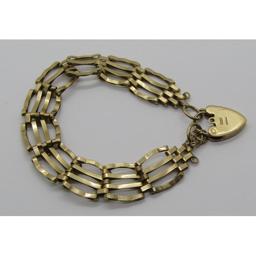 1283 - Vintage 9ct gate link bracelet with engraved heart padlock clasp, 15.3g