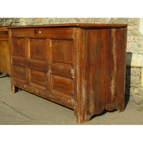 2667 - 18th century pine coffer with rising lid, the front elevation enclosed by six rectangular fielded pa... 