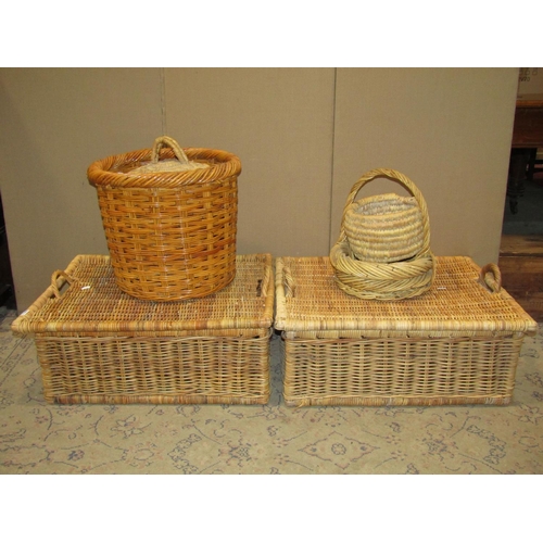 2137 - Collection of good quality wicker baskets of varying size, design and purpose