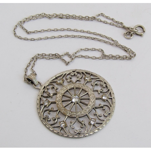 1327 - Mixed lot of silver / white metal jewellery to include a Victorian style locket and collar necklace,... 