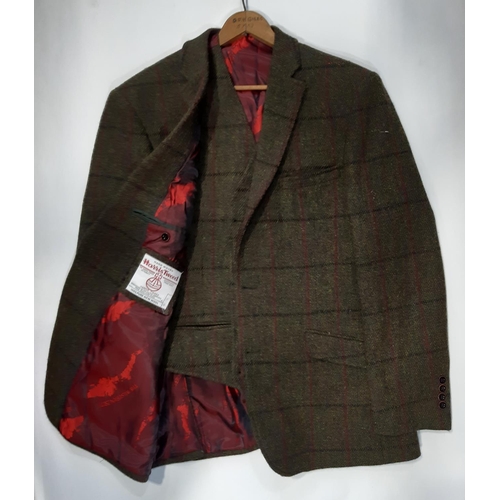 1577 - Five Harris tweed jackets, 4 of which have matching waistcoats, sizes 42R x 2, 40R x2 and large