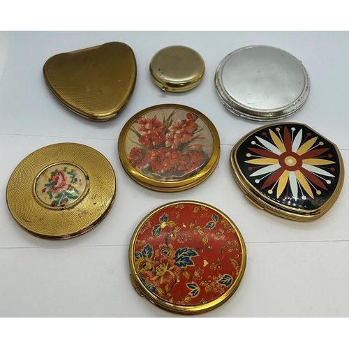 1403 - Collection of vintage compacts, various makers including Stratton