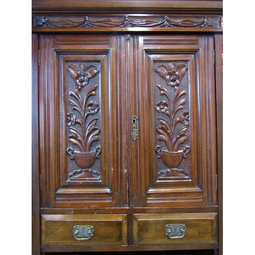 2221 - Edwardian walnut bedroom pair comprising a triple compactum wardrobe enclosed by an arrangement of c... 