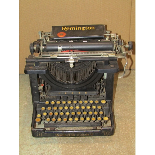 2362 - A vintage Remington standard 10 typewriter