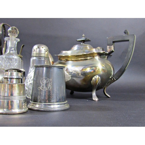 1188 - A mixed selection of silver plated items including a three piece tea service, vinaigrette stand, dri... 