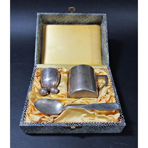 1199 - A mixed selection of silver plated table ware, including an Art Deco three piece tea service, a cant... 