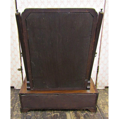 2558 - Small Georgian mahogany toilet mirror, the box base with three frieze drawers on bracket supports