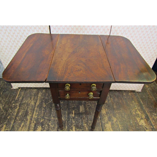 2582 - A Regency mahogany ladies sewing table, with two real and two dummy drawers on turned supports, 50cm... 