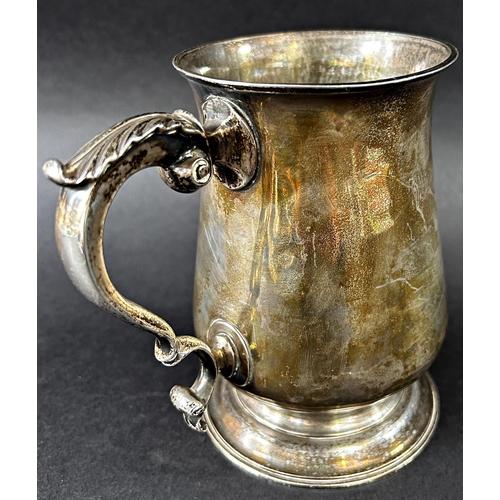 1246 - A George III silver Tankard with scrolled handle, London 1769 makers mark William Turton,13.5 cm in ... 