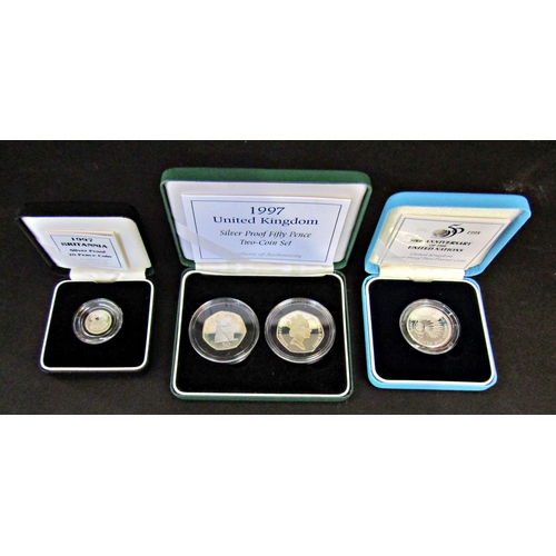 1409 - Five cased sets of British coins 1970/71/72/75/76, 1997, Britannia proof 20p, 1997 proof coins set, ... 