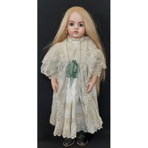 1296 - Good quality reproduction of late 19th century Bru Bébé Jeune doll by Carol with bisque socket head,... 