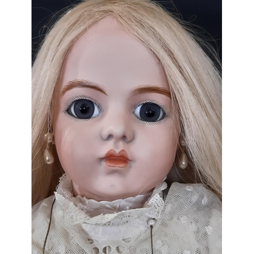 1296 - Good quality reproduction of late 19th century Bru Bébé Jeune doll by Carol with bisque socket head,... 