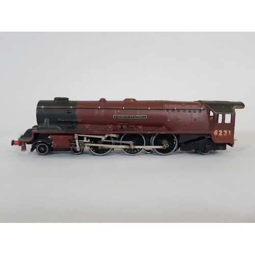 1283 - Hornby Dublo Passenger Train set EDP2 'Duchess of Atholl' comprising 4-6-2 locomotive, tender, 2 coa... 