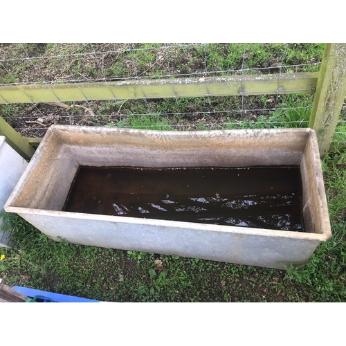 78 - A rectangular galvanised steel field water trough with rolled rim, 127cm long x 50cm wide x 42cm hig... 