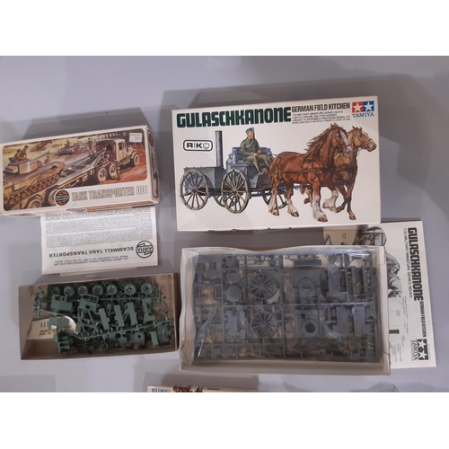 1280 - Boxful of started and un-started modelling kits, mainly historical mounted military figures includin... 