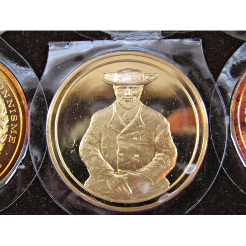 2265 - A complete collection of fifty silver gilt “Les Chefs- D’Oeuvre De L’ Impressionnisme” medallions fe... 