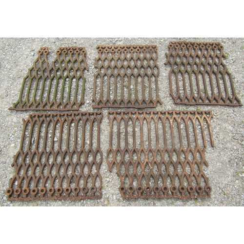 177 - A run of five antique (19th century or probably earlier) heavy gauge cast iron panels with repeating... 