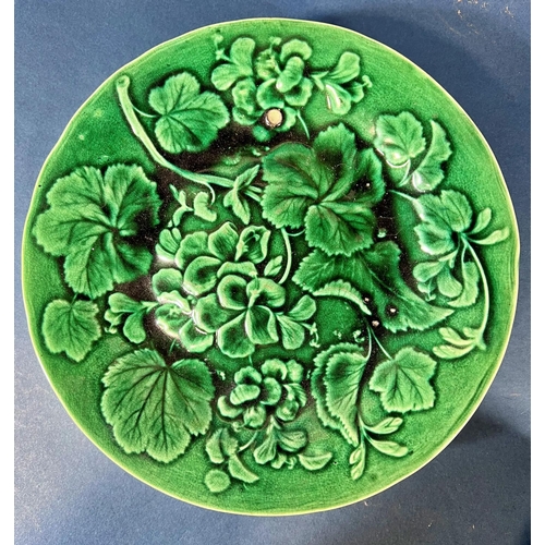 2119 - A collection of 19th century green leaf patterned dishes and further 19th century plates, and a WH G... 