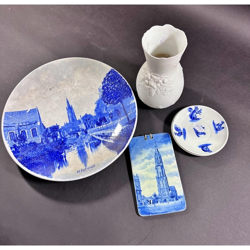 2120 - A miscellaneous collection including a large quantity of 19th century Wedgwood tableware with repeat... 