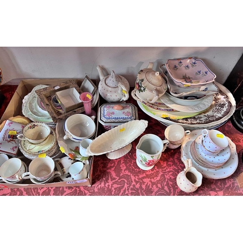 2127 - A quantity of miscellaneous ceramics to include various meat plates, tea cups, saucers, etc