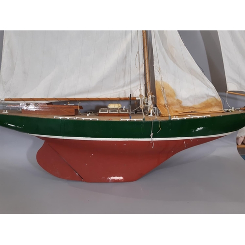 1311 - Large vintage pond yacht with full rigging, simulated plank deck, detailed finish, hull length 120cm